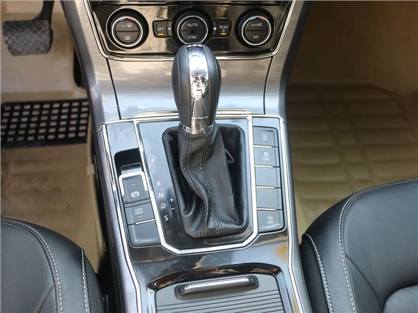 商务轿车最佳选择 15款 帕萨特 1.4TSI DSG尊荣版