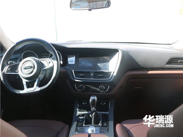 6万块就能买到的中型“豪华”SUV,众泰T600就是这么自信