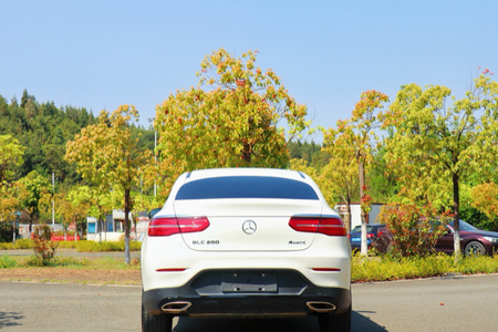 临沧二手奔驰GLC轿跑 2018款 GLC 200 4MATIC 轿跑SUV