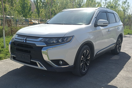 乌鲁木齐二手三菱欧蓝德 2019款 2.4L CVT 四驱 致享版 7座 国V