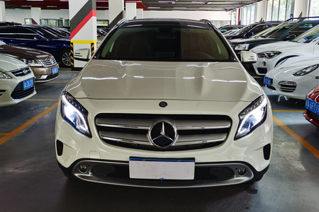 龙岩二手奔驰GLA 2017款 GLA 220 4MATIC 时尚版